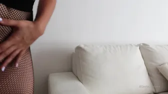 sashaopalowa manyvids onlyfans busty naughty babe caresses shaved pussy