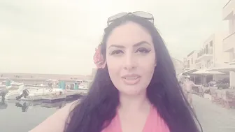 mistress ezada sinn manyvids onlyfans vicious bitch pulls vagina with fingers