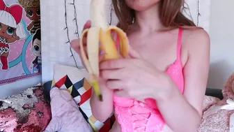 sashaopalowa manyvids onlyfans maid saddled dildo