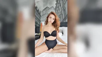 sophia blake manyvids onlyfans hot chick fucks shaved pussy