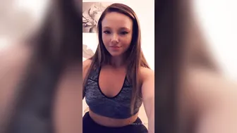 colorsofautumn manyvids onlyfans classed passion caresses shaved cunt