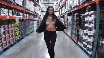 fantasyxwolf manyvids onlyfans and her charms