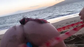 jadebabii aka jadeteen manyvids onlyfans lustful woman fucks vagina with phallus