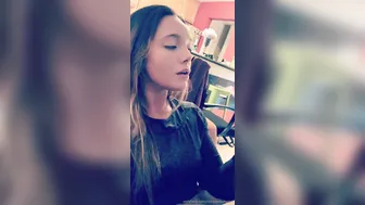 colorsofautumn manyvids onlyfans the naughty dolly jerks off her pussy with a phallus