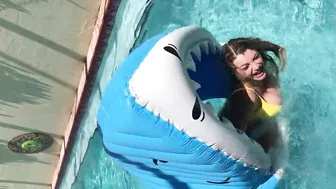 vickyvette manyvids onlyfans painted slut caresses small tits