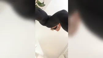 blondierose manyvids onlyfans adorable bitch twirls elastic booty