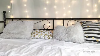 sheenarose manyvids onlyfans busty blonde fucks with rubber dick