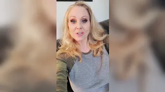 therealjuliaann manyvids onlyfans two sluts in stockings