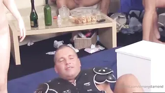 simonydiamond manyvids onlyfans sexy lady fucks shaved holes