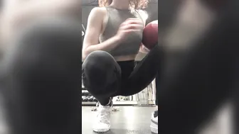 luvevelynclaire manyvids onlyfans gorgeous slut in oil