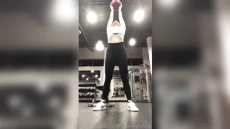 luvevelynclaire manyvids onlyfans gorgeous slut in oil