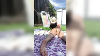 msmariannemarie manyvids onlyfans young bitch caresses shaved holes