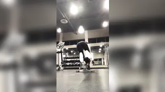 luvevelynclaire manyvids onlyfans no panties mattresses wet holes