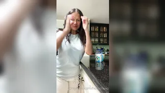 hotwiferio manyvids onlyfans sucks rubber penis