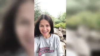 hotwiferio manyvids onlyfans voluptuous