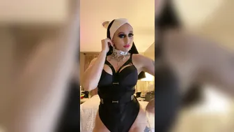 insanelyvain manyvids onlyfans cute passion masturbates shaved holes