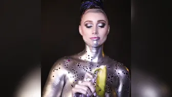 insanelyvain manyvids onlyfans skin posing nude