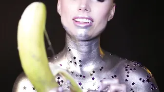 insanelyvain manyvids onlyfans skin posing nude