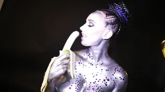 insanelyvain manyvids onlyfans skin posing nude