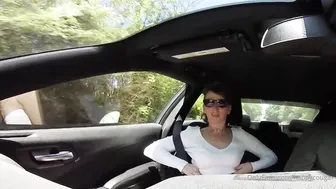 happycougar manyvids onlyfans busty chick shows her charms