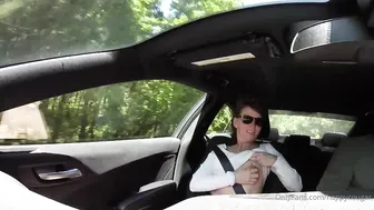 happycougar manyvids onlyfans busty chick shows her charms