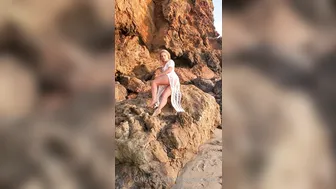 candicedare manyvids onlyfans busty young lady caresses shaved cunt