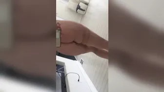 chanelpreston manyvids onlyfans busty bitch jerks pussy with phallus