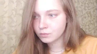 rayna_rose Sweet and attractive babe masturbates