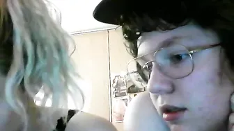 zillaslaps Crazy bitch hard fingering both holes