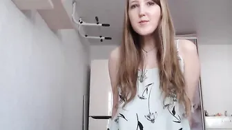 ameli_xs Blissful female fucks pussy with vibrator