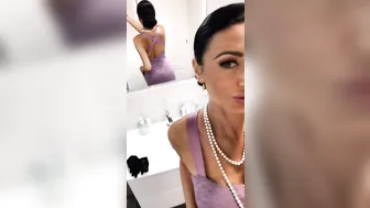 aniakinski manyvids onlyfans front seat thinks