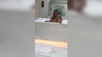 tiffany james manyvids onlyfans fucks herself with different sized dicks