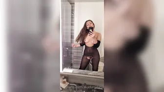 akadanidaniels manyvids onlyfans 23 august 2020