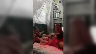 indicaflower manyvids onlyfans great girl fucks shaved cunt