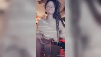 indicaflower manyvids onlyfans passionate chick shines pussy