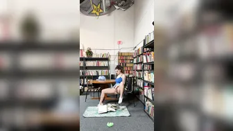 indicaflower manyvids onlyfans busty blonde hot jerks off her cunt