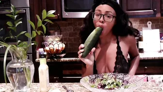 anyaivy manyvids onlyfans busty hottie fucks handjob cunt