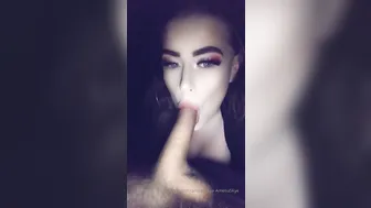 ameliaskye manyvids onlyfans kissing