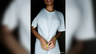 flaquitabella manyvids onlyfans involving masturbation