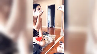 rocketkylie manyvids onlyfans young mischievous woman shows her boobs