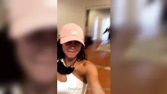 rocketkylie manyvids onlyfans busty maiden posing in stockings