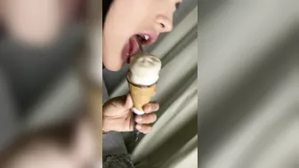 reneegracie manyvids onlyfans amazing female caresses shaved pussy