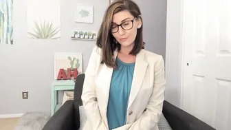 imamberhahn  manyvids onlyfans cute girl caresses her charms