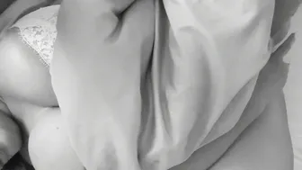 tamaramilano manyvids onlyfans mature slut jerking juicy pussy