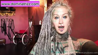 anuskatzz manyvids onlyfans puts on bra bitch