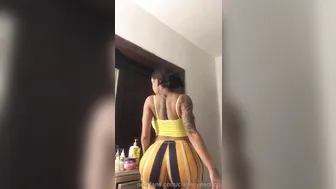 creamyexotica  manyvids onlyfans Dark-haired chick