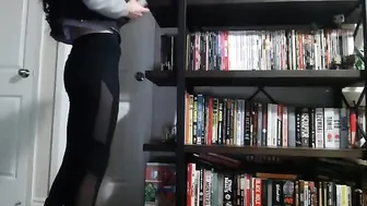 kristennn Naughty kurva masturbates pussy