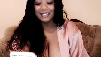 chantelle_jasmineee Hot babe fucks herself