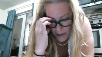 kristencameron Busty prostitute fucks pussy with phallus