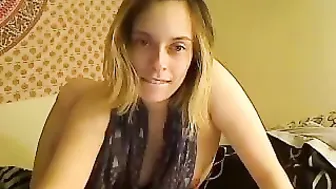yungbull_91 Hot chicks pose naked